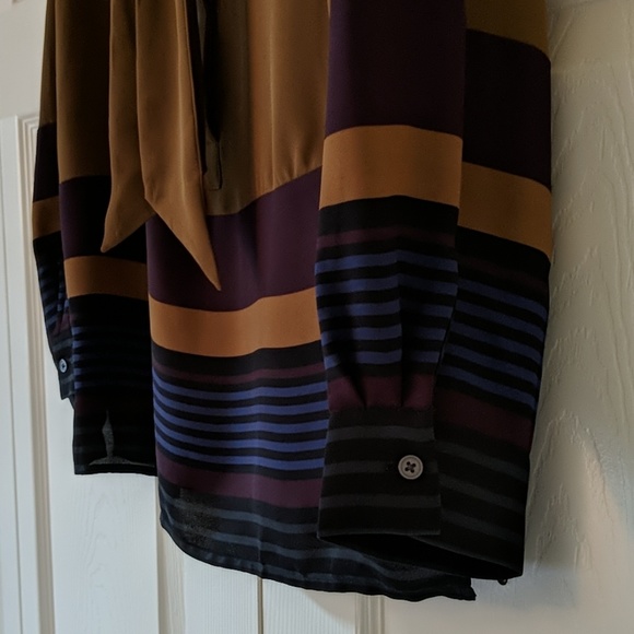 LOFT | Flowy Blouse with Feminine Tie - Picture 5 of 6